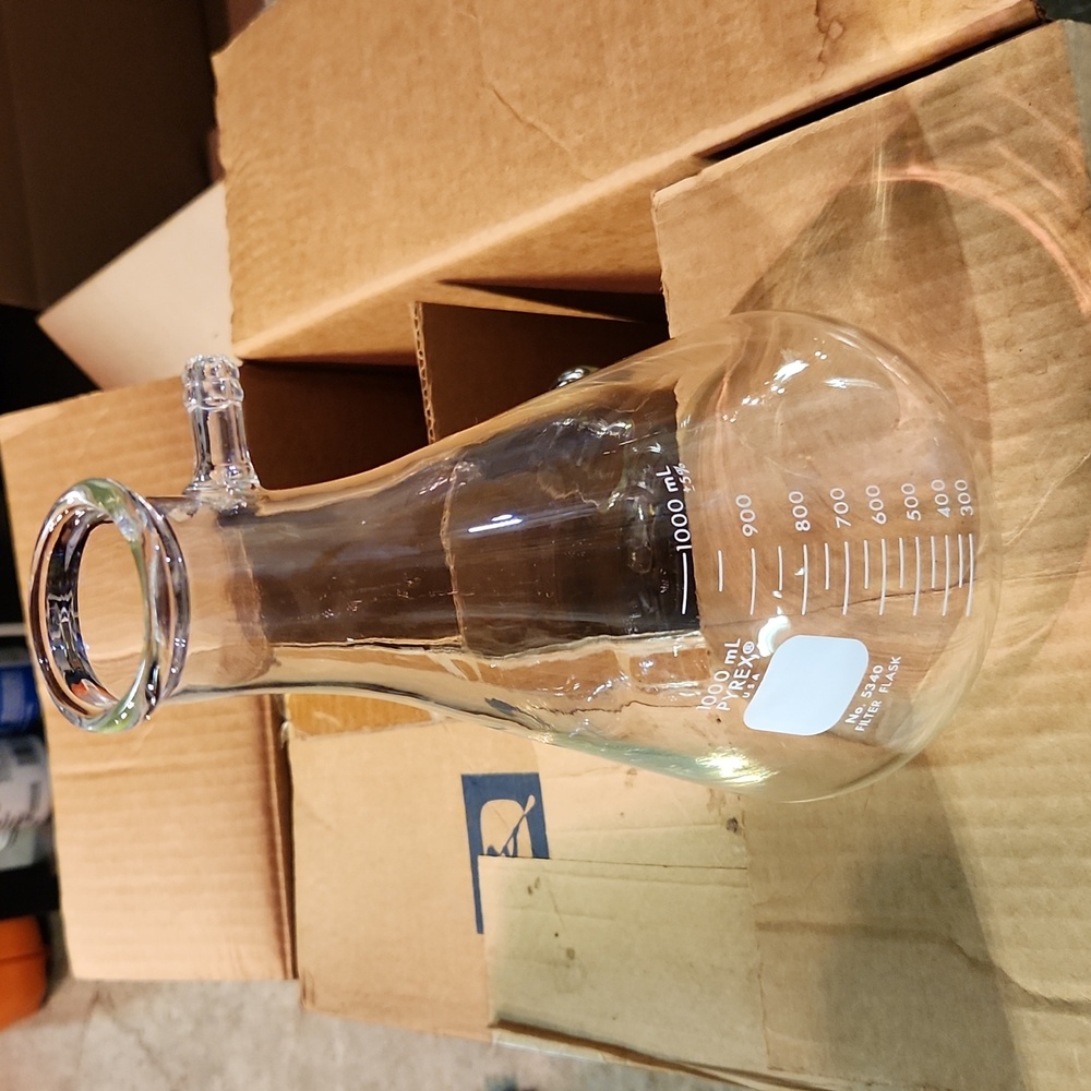 NWOT PYREX no. 5340 Filtering Flask with Sidearm Tubulation, 1L/1000ml